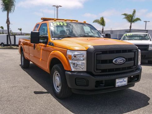 Used 2015 Ford F250 XL RWD image 3