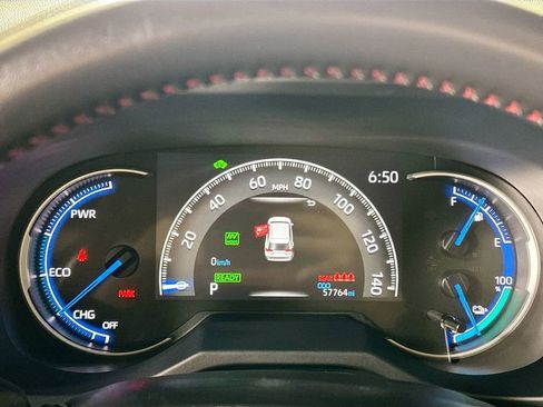 Used 2023 Toyota RAV4 SE image 14