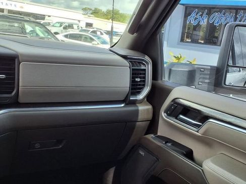 Used 2024 Chevrolet Silverado 3500 LTZ w/ LTZ Convenience Package image 17