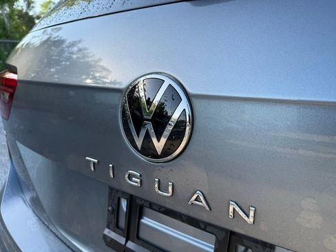 Used 2023 Volkswagen Tiguan SE FWD image 12
