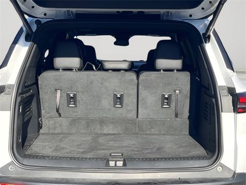 Used 2025 Buick Enclave Preferred image 7