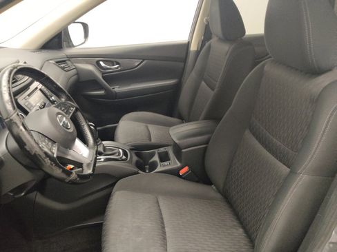 Used 2020 Nissan Rogue SV FWD image 17