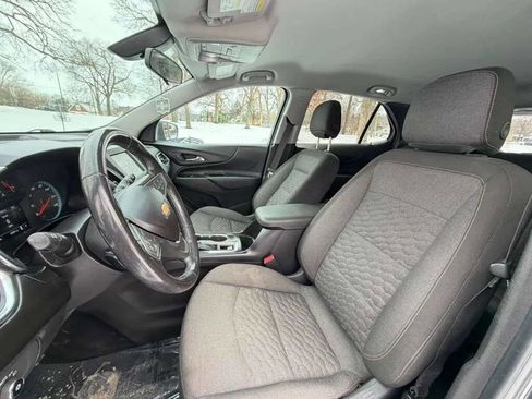 Used 2018 Chevrolet Equinox LT FWD image 11