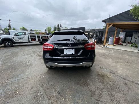 Used 2018 Mercedes-Benz GLA 250 4MATIC image 5