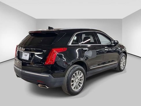 Used 2018 Cadillac XT5 Luxury w/ Driver Awareness Package AWD/4WD image 5
