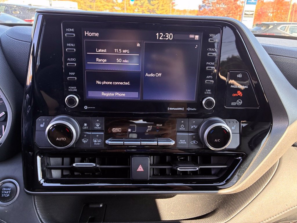 Used 2021 Toyota Highlander XLE AWD/4WD image 33