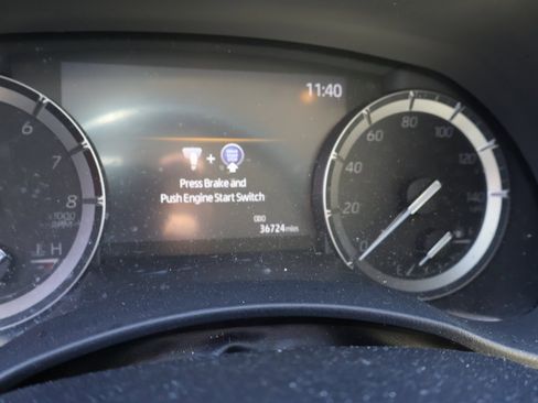 Used 2021 Toyota Highlander XLE image 16