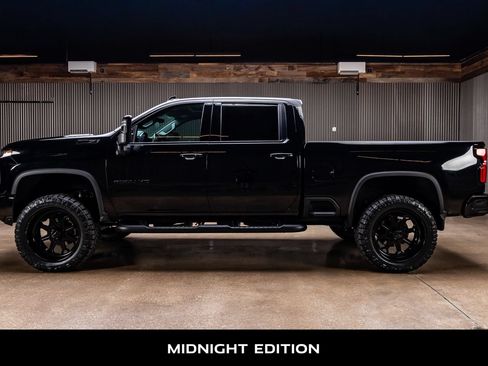 Used 2024 Chevrolet Silverado 2500 LTZ w/ LTZ Plus Package AWD/4WD image 6