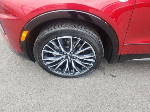 Used 2024 Cadillac XT4 Sport w/ Technology Package AWD/4WD image 7
