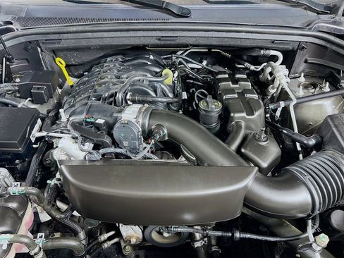 Used 2024 Dodge Durango GT image 34