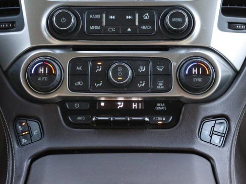 Used 2016 Chevrolet Suburban LTZ image 22