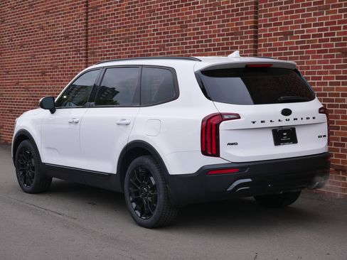 Used 2021 Kia Telluride EX w/ EX Premium Package AWD/4WD image 3