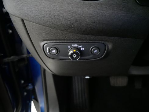 Used 2021 Chevrolet Equinox LT image 26