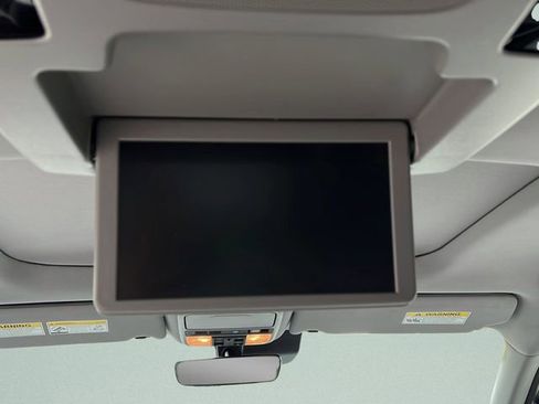 Used 2021 Honda Pilot Touring image 14