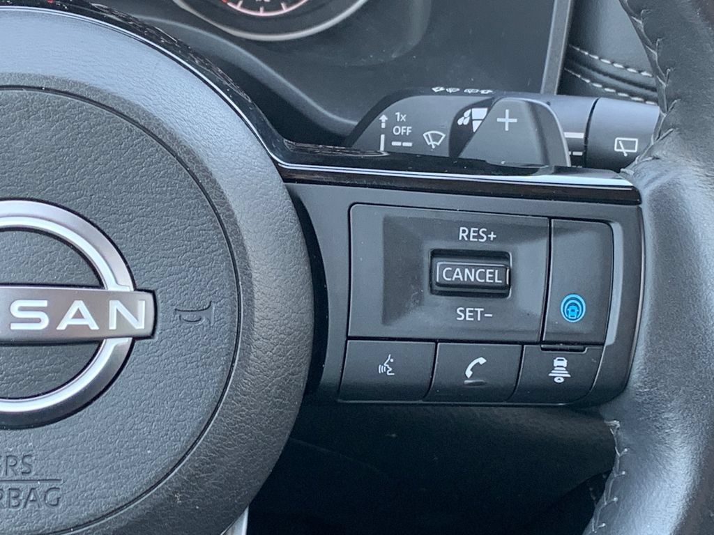 Used 2023 Nissan Rogue SL FWD image 14