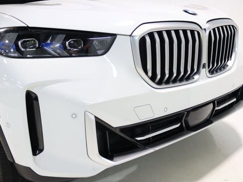 Used 2024 BMW X5 xDrive40i w/ Premium Package AWD/4WD image 28
