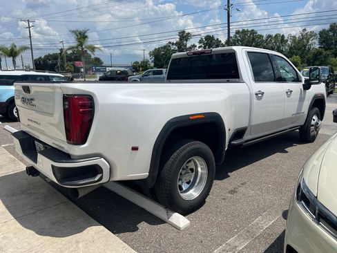 Used 2025 GMC Sierra 3500 Denali Ultimate AWD/4WD image 3