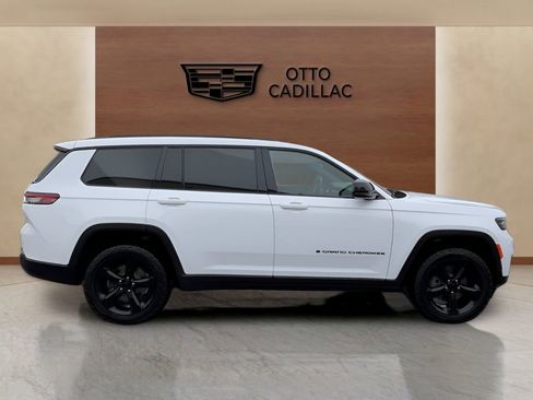 Used 2022 Jeep Grand Cherokee L Laredo image 6