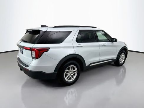 Certified 2025 Ford Explorer Active AWD/4WD image 7