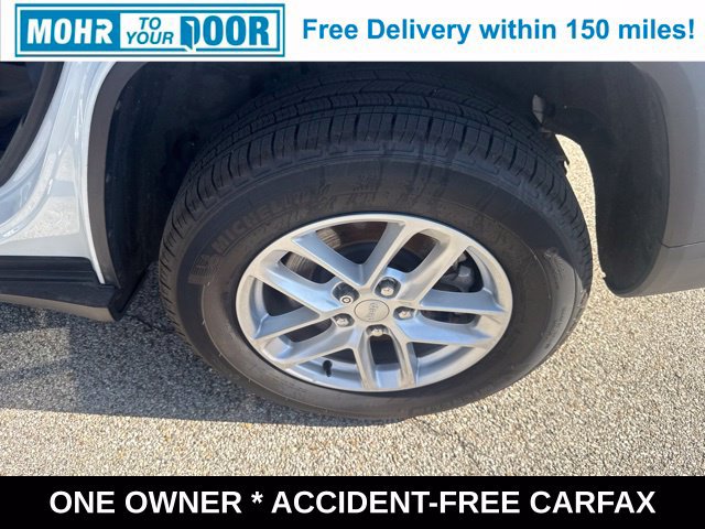 Used 2023 Jeep Grand Cherokee L Laredo AWD/4WD image 36