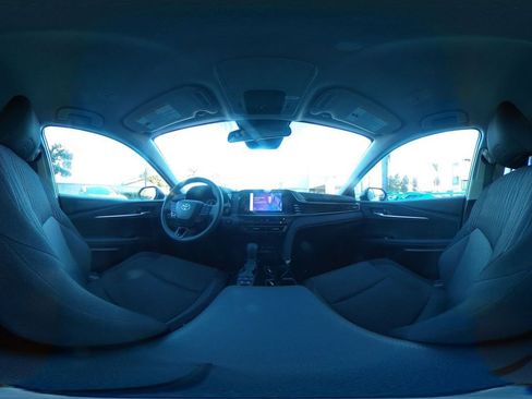 Used 2025 Toyota Camry LE image 42