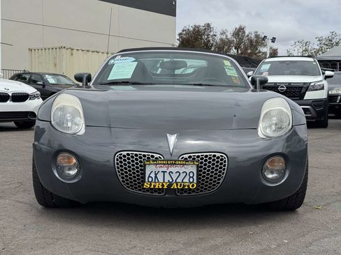 Used 2009 Pontiac Solstice Convertible w/ Premium Package RWD image 4