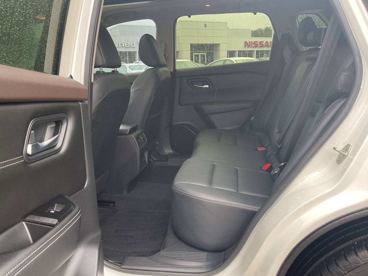 Used 2023 Nissan Rogue SL w/ SL Premium Package FWD image 10