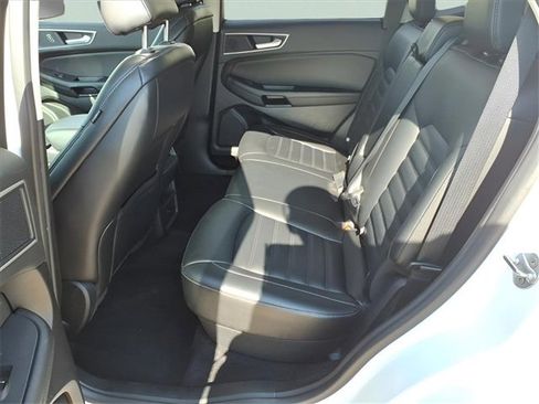 Used 2024 Ford Edge SEL image 17