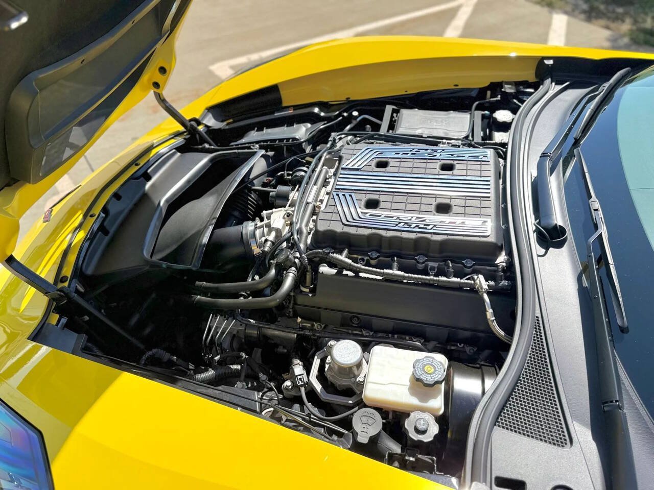 Used 2018 Chevrolet Corvette Z06 RWD image 23
