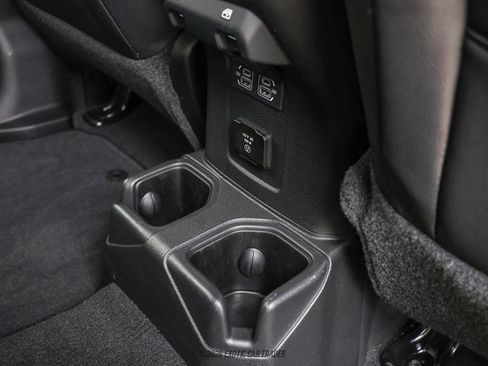 Used 2022 Jeep Wrangler Unlimited Sahara w/ Cold Weather Group AWD/4WD image 63