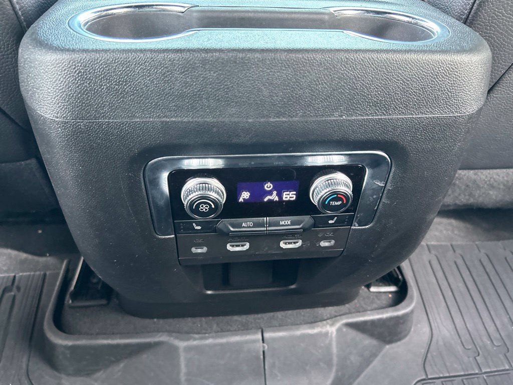Used 2023 GMC Yukon Denali w/ Advanced Technology Package AWD/4WD image 47