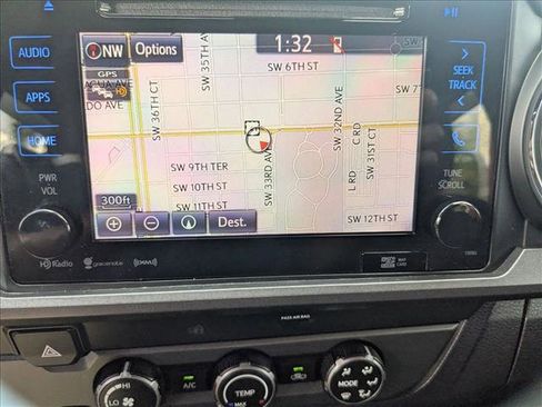 Used 2019 Toyota Tacoma TRD Sport image 14