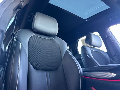 Used 2025 Genesis GV70 3.5T Sport image 18