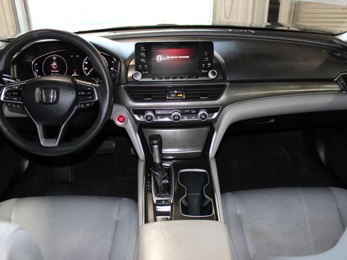 Used 2018 Honda Accord LX image 10