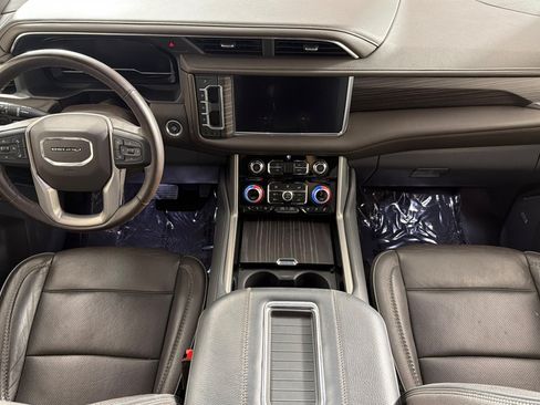 Used 2023 GMC Yukon Denali RWD image 12