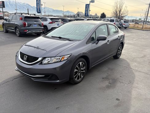 Used 2015 Honda Civic EX image 3