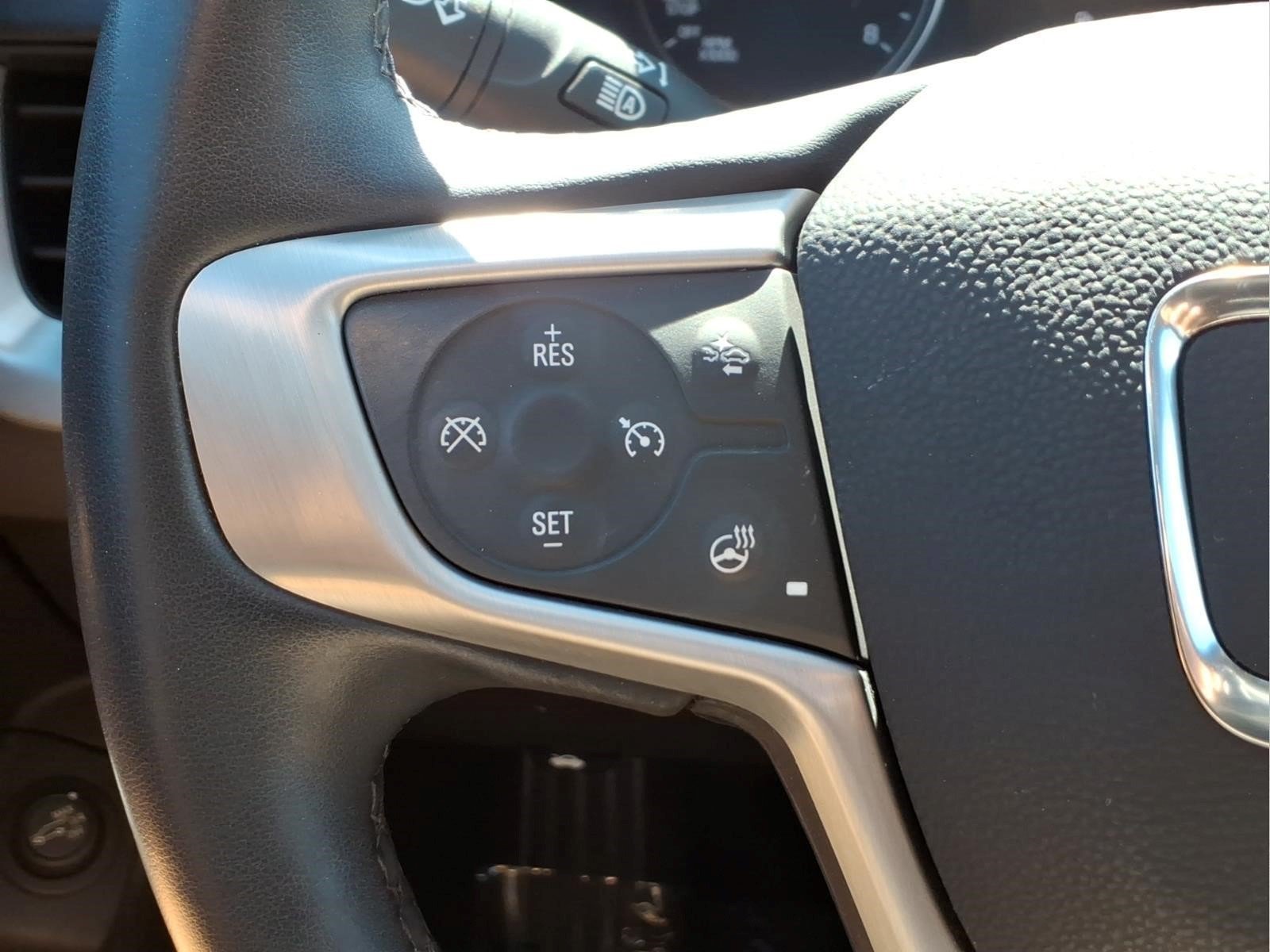 Used 2023 GMC Terrain SLT AWD/4WD image 16
