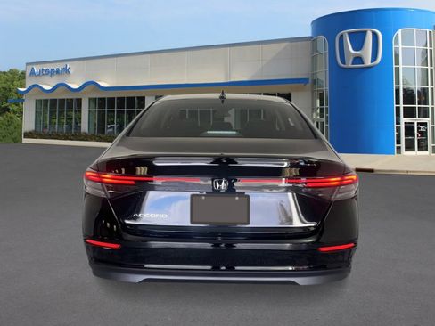 New 2026 Honda Accord SE image 4