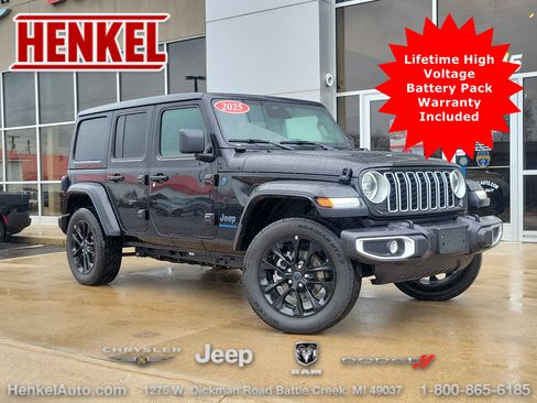 Used 2025 Jeep Wrangler Unlimited Sahara w/ Safety Group AWD/4WD image 1