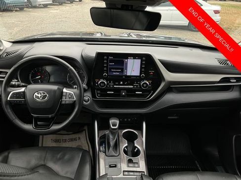 Used 2020 Toyota Highlander Limited image 17