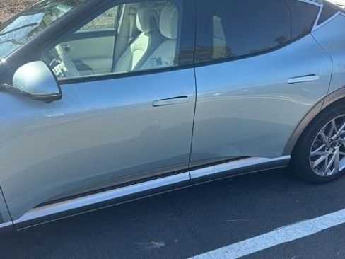 Used 2024 Genesis GV60 Advanced w/ Cargo Package image 9