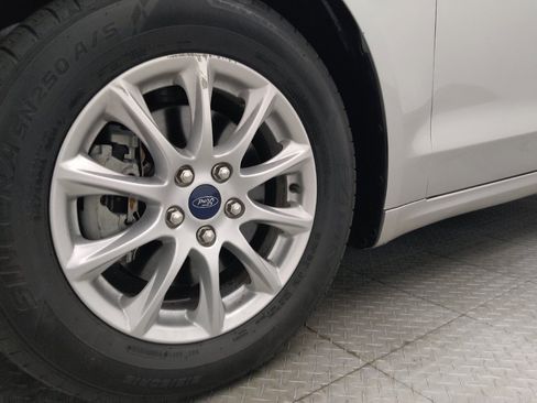 Used 2018 Ford Fusion S FWD image 31