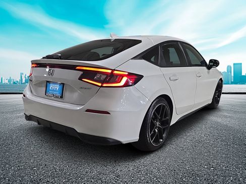 Used 2024 Honda Civic Sport image 5