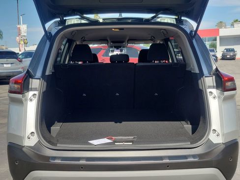 Used 2023 Nissan Rogue SV image 21