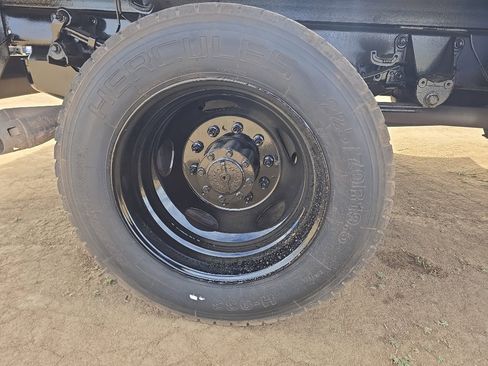 Used 2018 Ford F550 4x4 Regular Cab Super Duty image 37