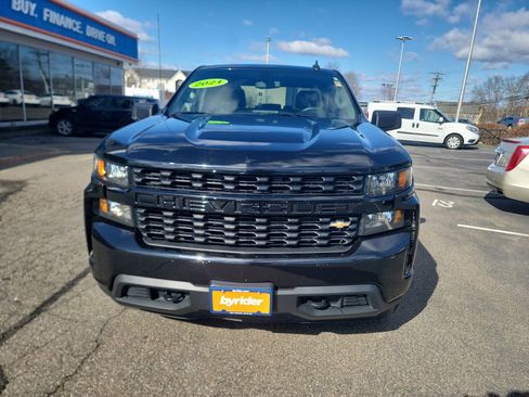 Used 2021 Chevrolet Silverado 1500 Custom AWD/4WD image 2