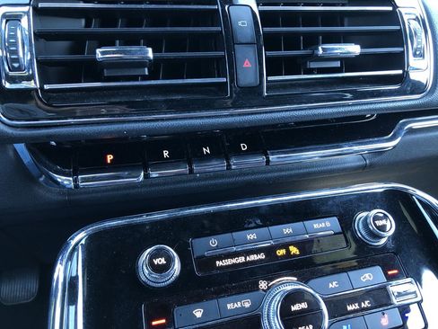 Used 2023 Lincoln Navigator Reserve image 20