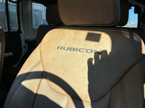 Used 2017 Jeep Wrangler Unlimited Rubicon w/ Dual Top Group image 21