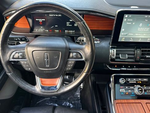 Used 2019 Lincoln Navigator L Reserve w/ Cargo Package image 4