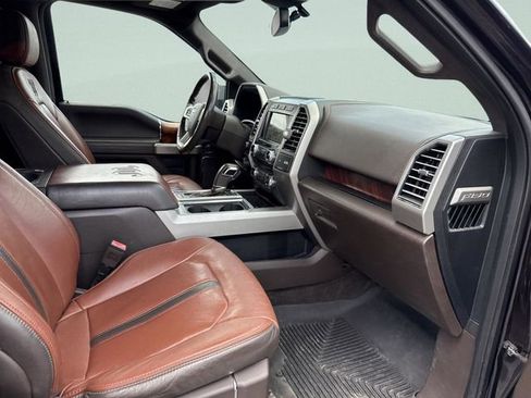 Used 2018 Ford F150 King Ranch w/ Equipment Group 601A Luxury AWD/4WD image 18